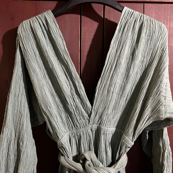 Savannah Morrow The Label's Mahria Maxi Dress with Belt Green Size S - Picture 5 of 15